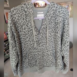 American Eagle graphic leopard print green oversized half zip hoodie size S